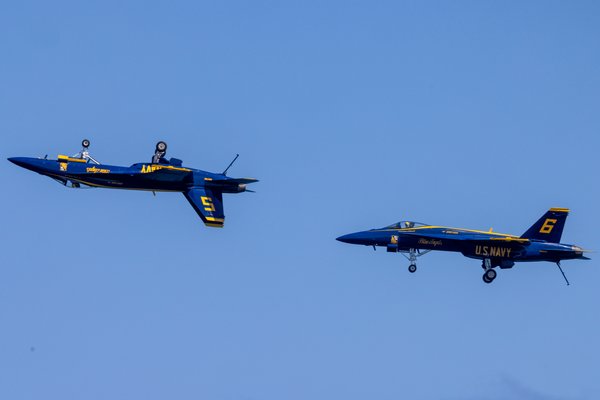 Milwaukee Air Show, Milwaukee, WI — photo 5 of 46