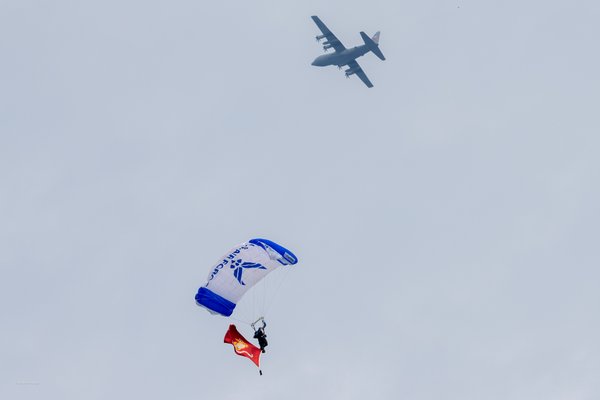 Milwaukee Air Show, Milwaukee, WI — photo 16 of 46