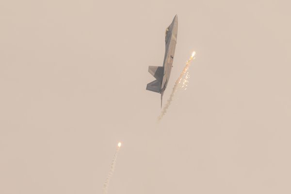 Milwaukee Air Show, Milwaukee, WI — photo 30 of 46