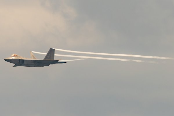 Milwaukee Air Show, Milwaukee, WI — photo 32 of 46