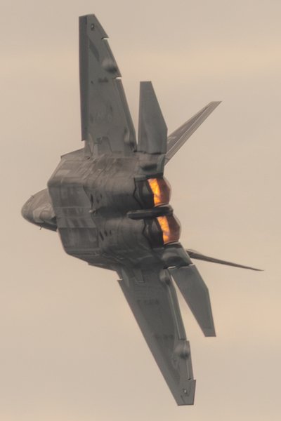 Milwaukee Air Show, Milwaukee, WI — photo 33 of 46