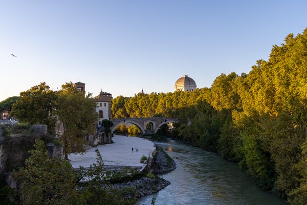 Tiber Island and the Great Synagogue dome