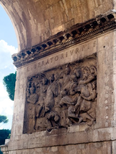 Liberatori Urbis relief, Arch of Constantine