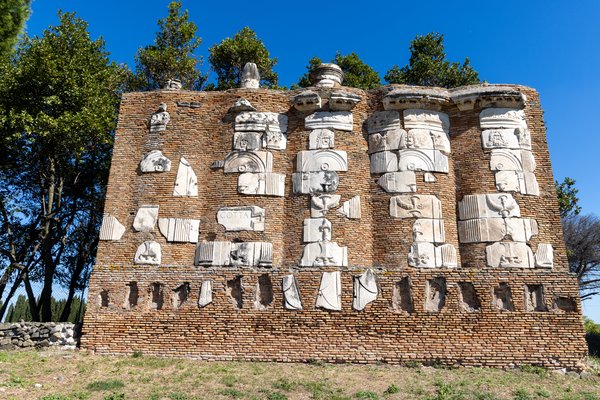 Tomb of the marble fragments, Appian Way