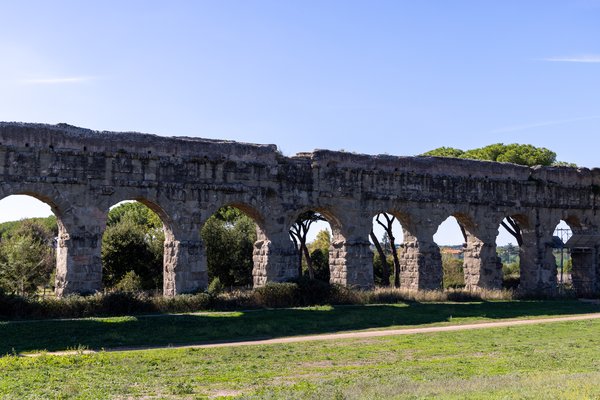 Roman aqueduct in Parco degli Acquedotti